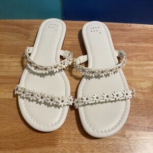 NWOT - a new day White/Off-white Flat/Low Heel Sandals Size 7